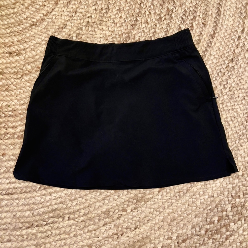 📍 Black Columbia Skort EUC!